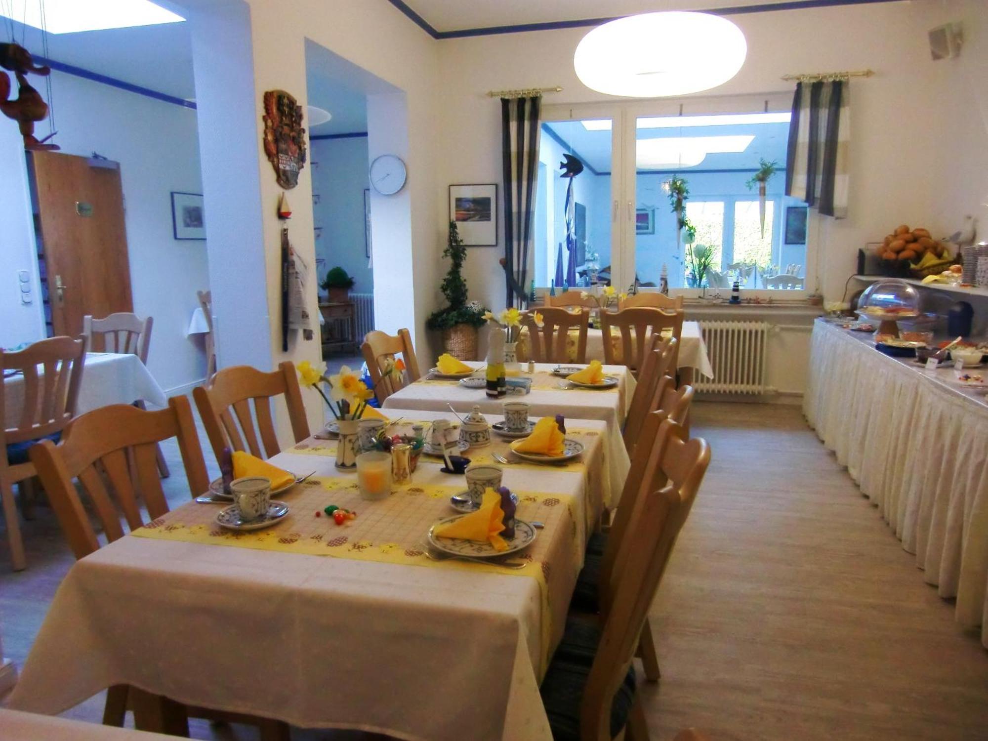 Hotel Ostfriesland Garni Норден Екстериор снимка