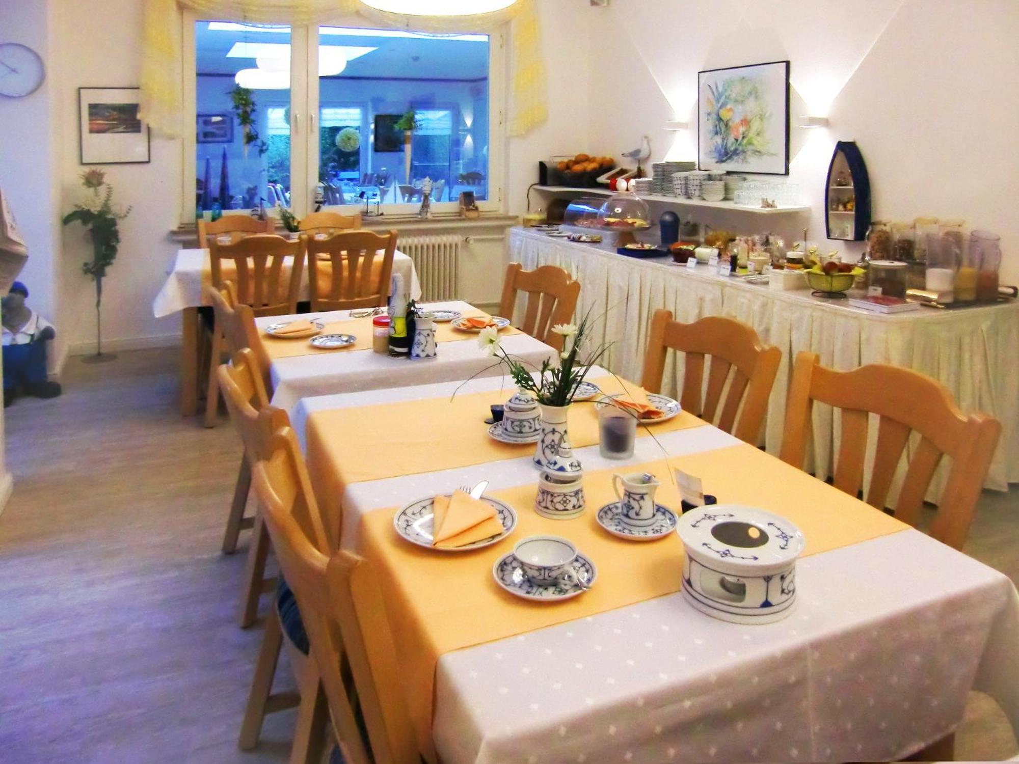 Hotel Ostfriesland Garni Норден Екстериор снимка