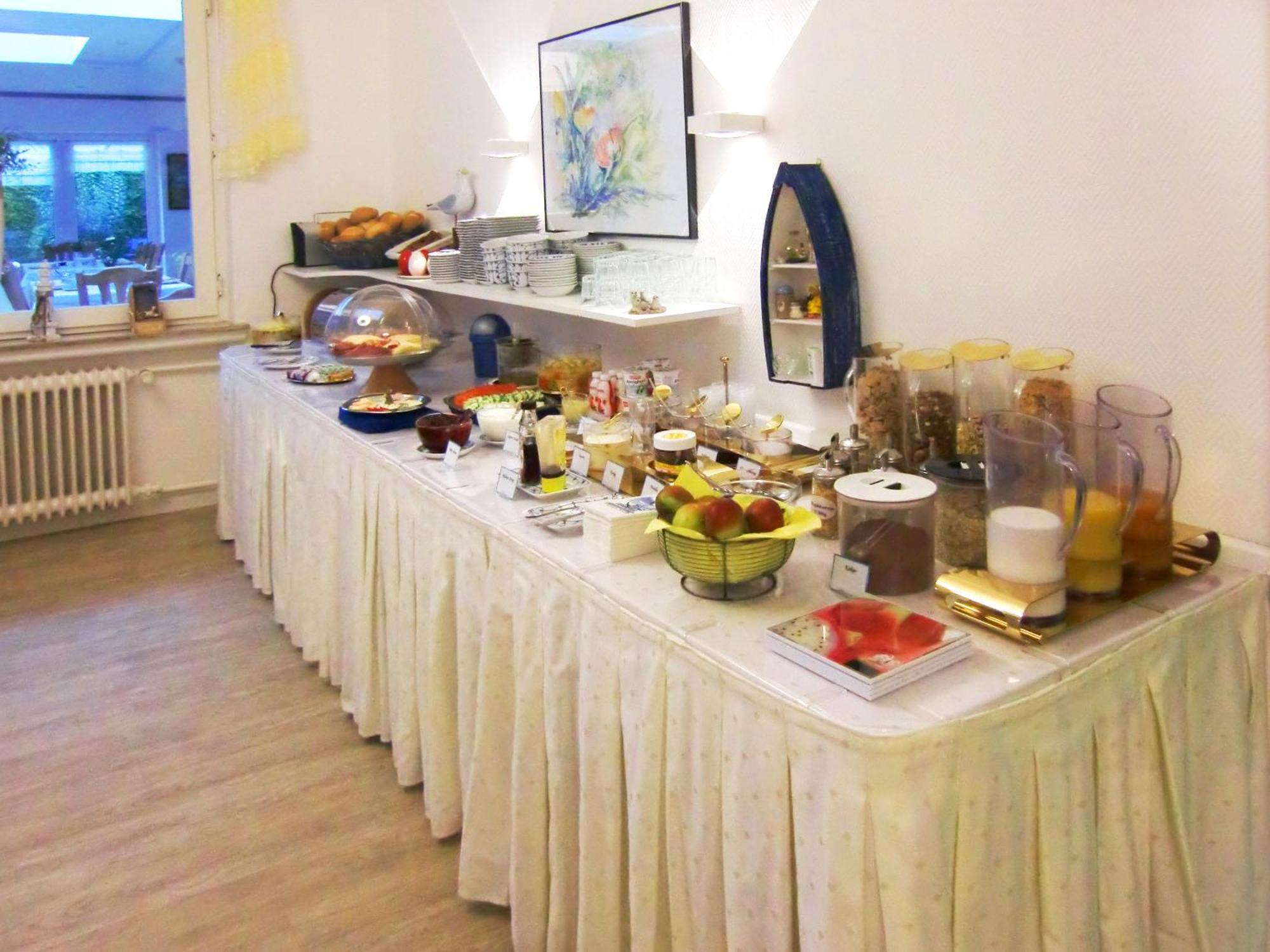Hotel Ostfriesland Garni Норден Екстериор снимка