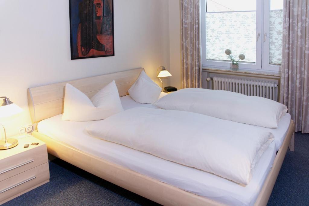 Hotel Ostfriesland Garni Норден Стая снимка