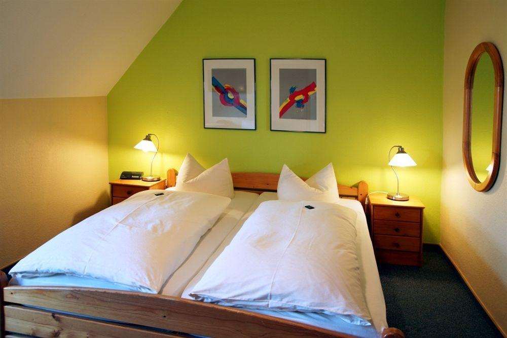 Hotel Ostfriesland Garni Норден Екстериор снимка