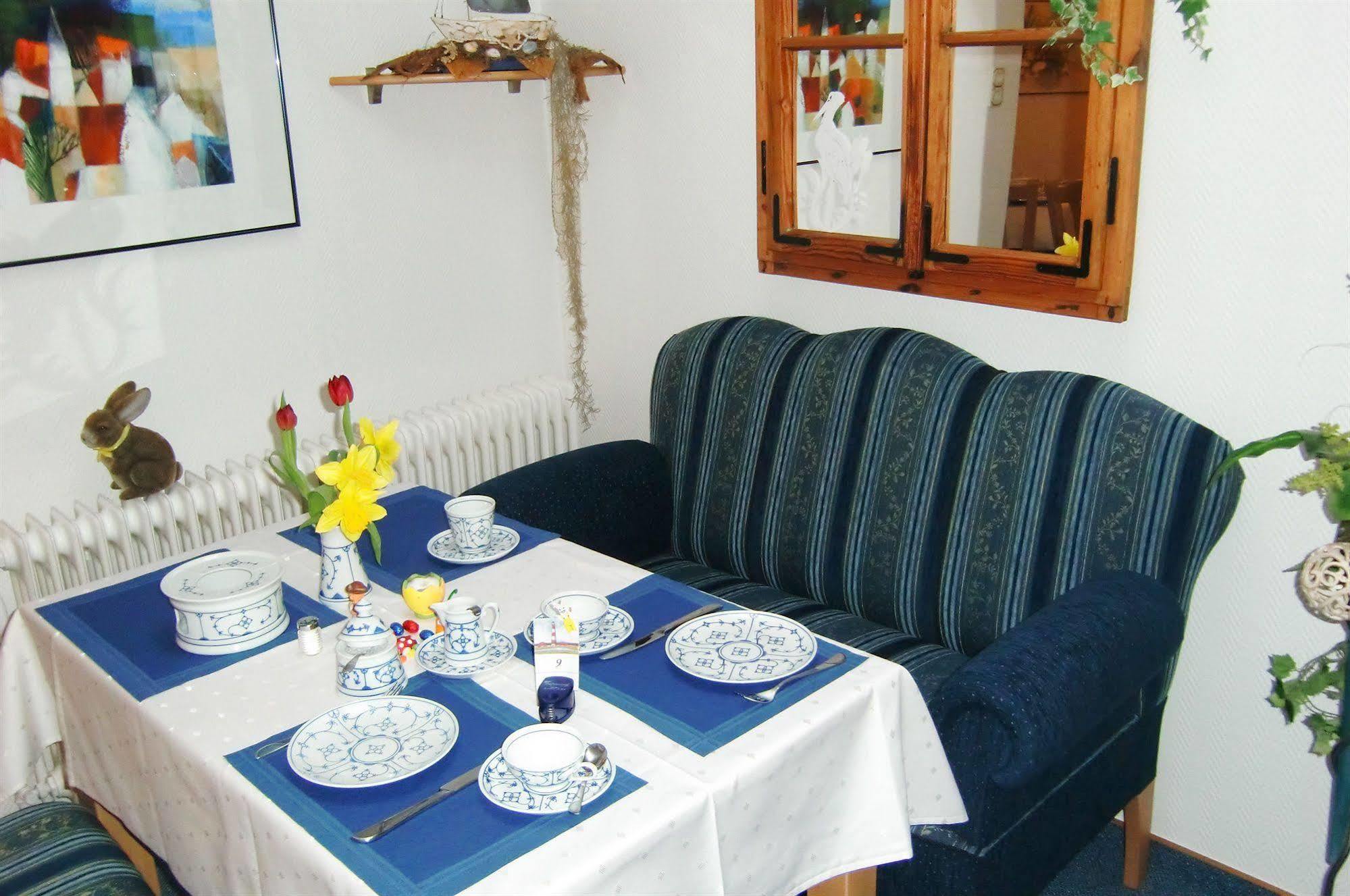 Hotel Ostfriesland Garni Норден Екстериор снимка