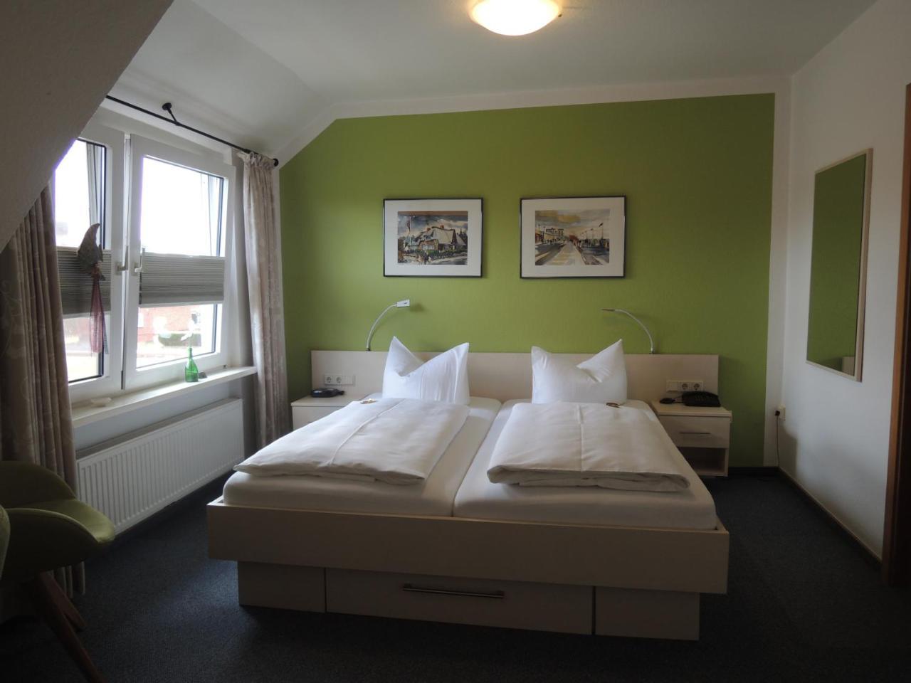 Hotel Ostfriesland Garni Норден Екстериор снимка